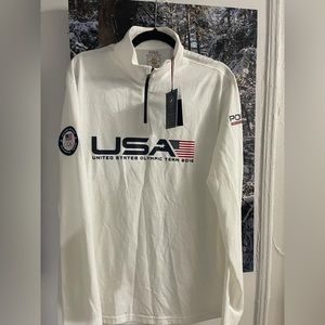 Men’s white Pullover. Size XL/GG. Brand new condition- never worn.